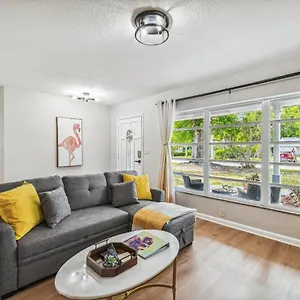 Heated Pool! Paradise In Midtown 3b2b Holiday home