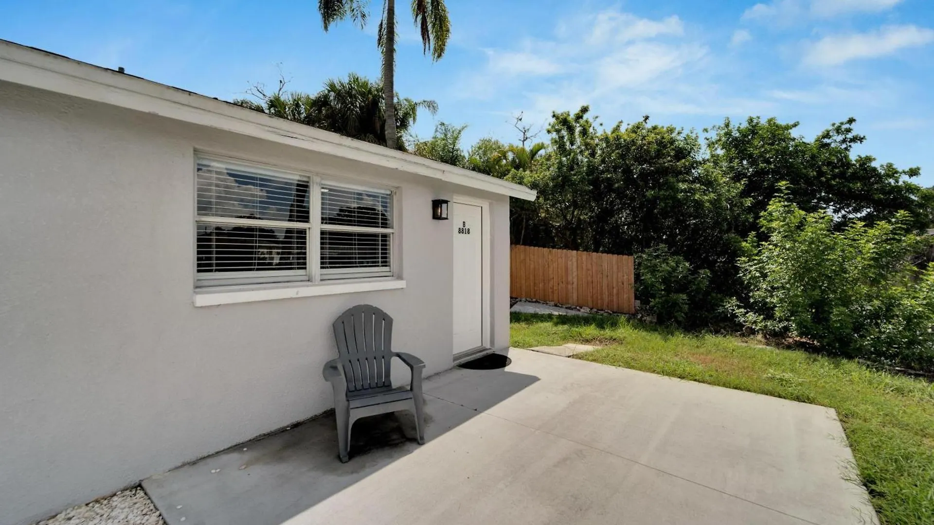 8818 Rocky Creek Drive Unit B Villa Tampa